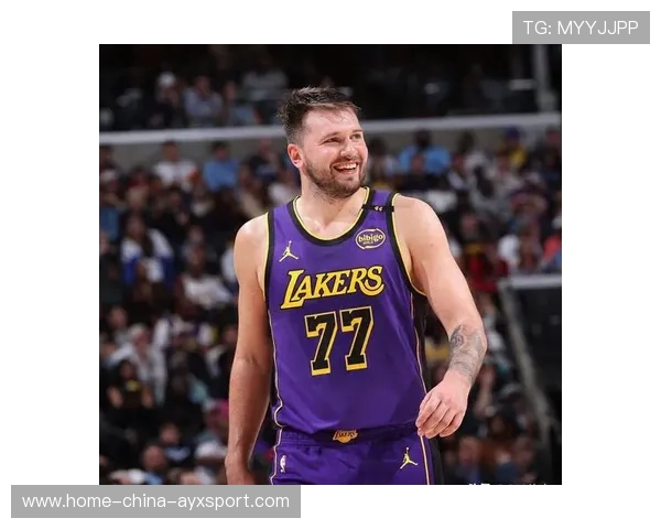 东契奇与替补球员配合成湖人攻坚利器 东契奇与替补球员配合成湖人攻坚利器