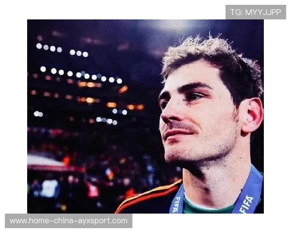 奥纳纳在比赛末段化解对方单刀球射门——那一刻，守门员为球队书写传奇